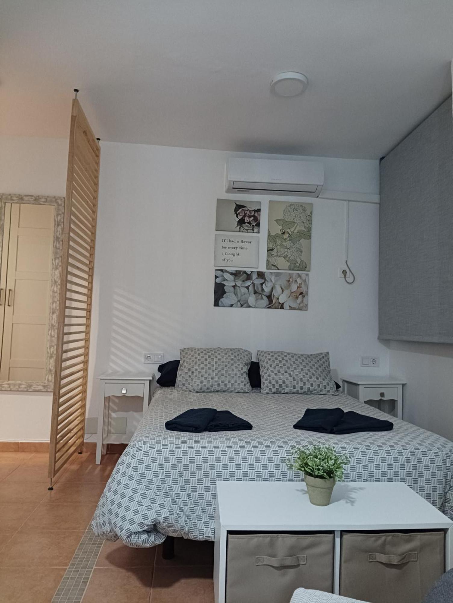Luminoso Estudio Muy Cerca De La Playa Apartment เบนัลมาเดนา ภายนอก รูปภาพ