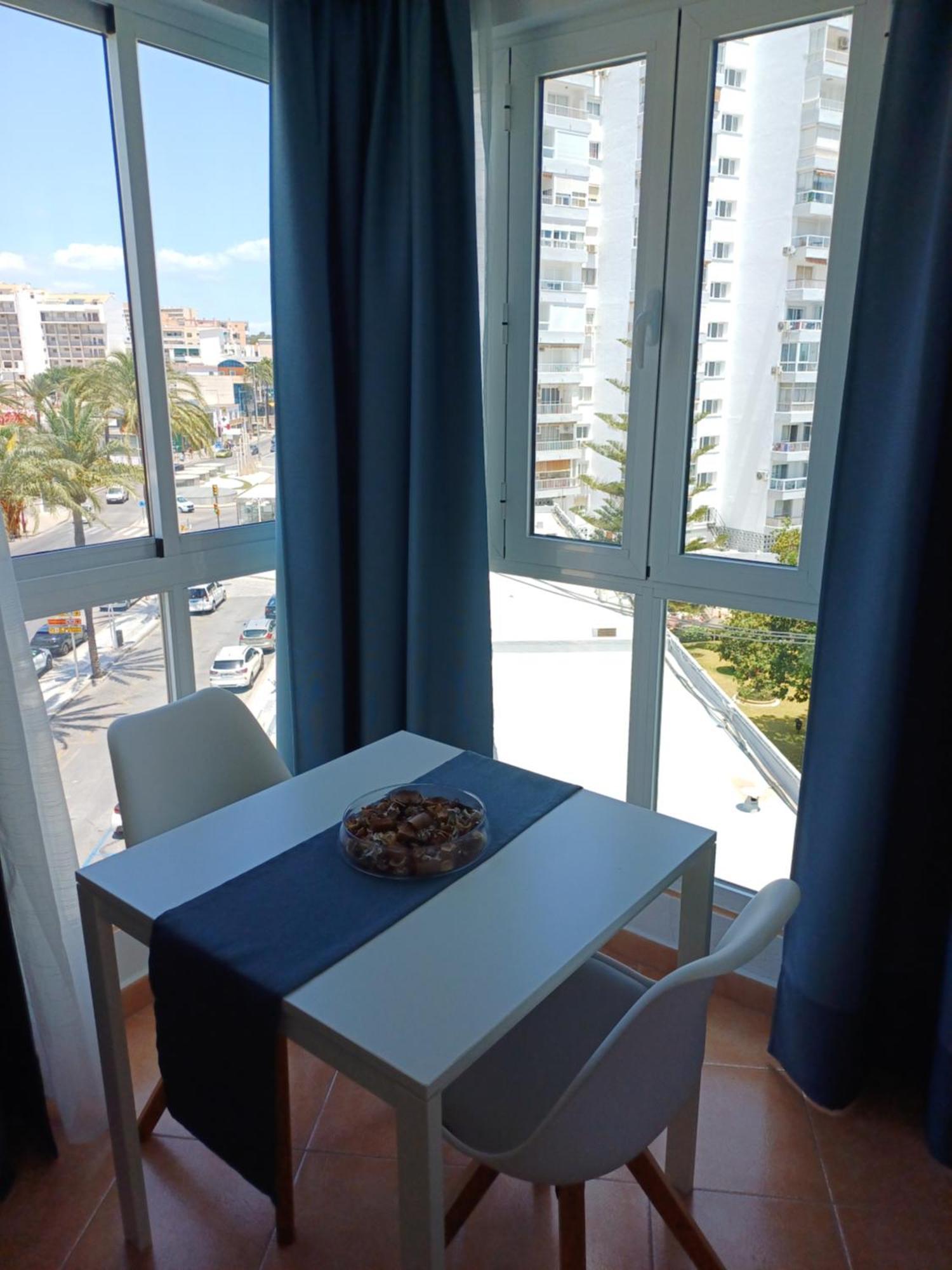 Luminoso Estudio Muy Cerca De La Playa Apartment เบนัลมาเดนา ภายนอก รูปภาพ
