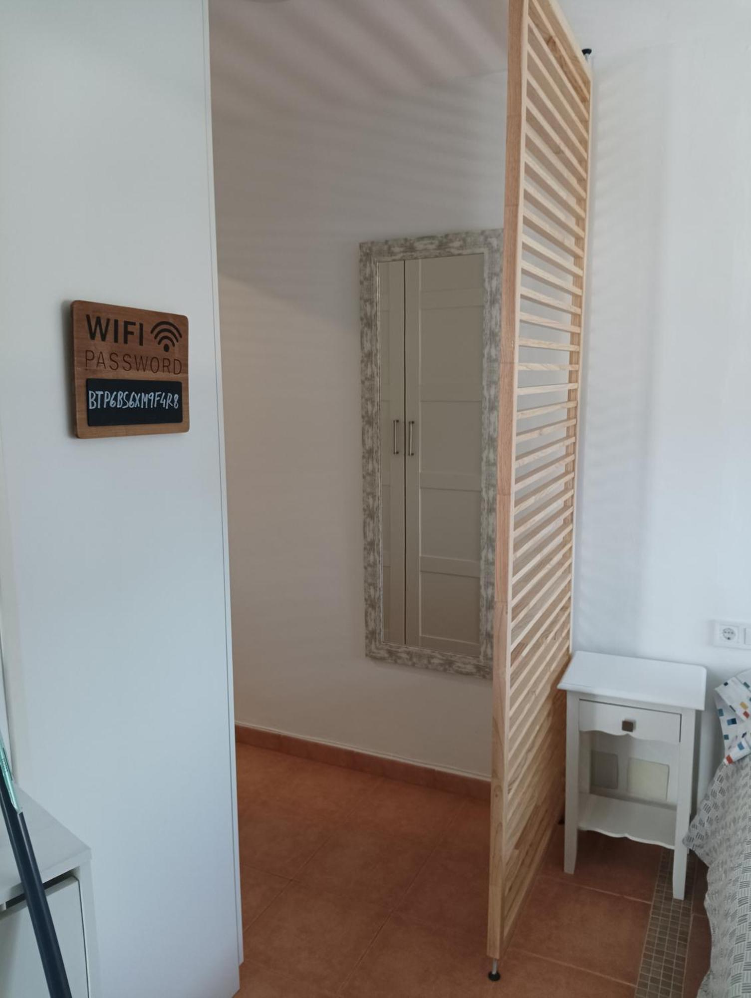Luminoso Estudio Muy Cerca De La Playa Apartment เบนัลมาเดนา ภายนอก รูปภาพ