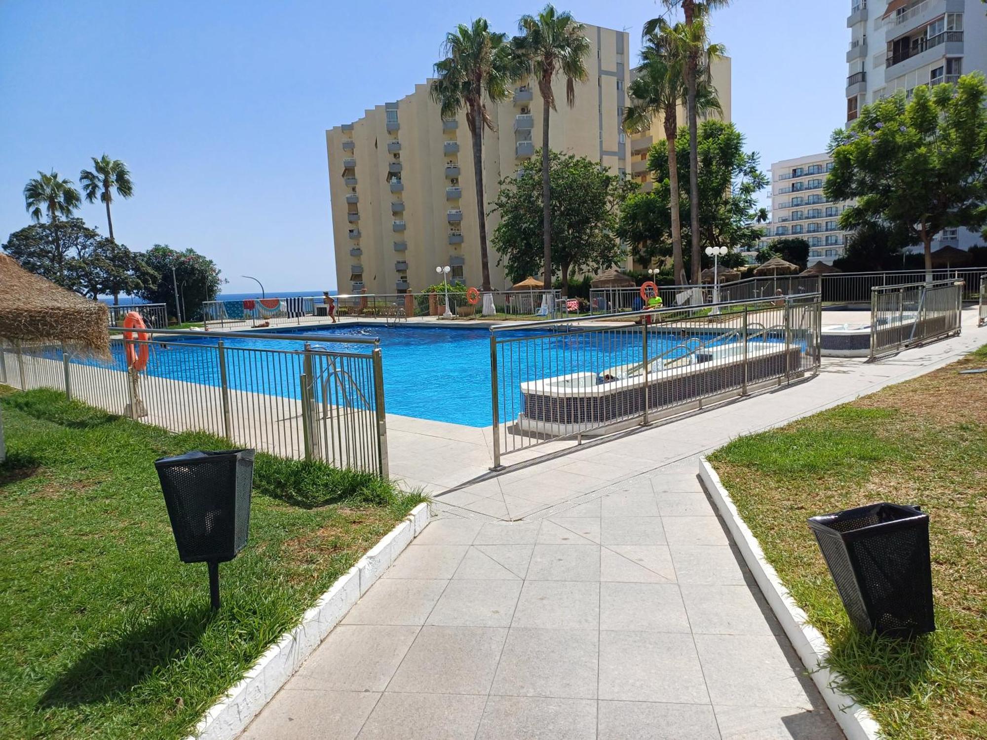 Luminoso Estudio Muy Cerca De La Playa Apartment เบนัลมาเดนา ภายนอก รูปภาพ